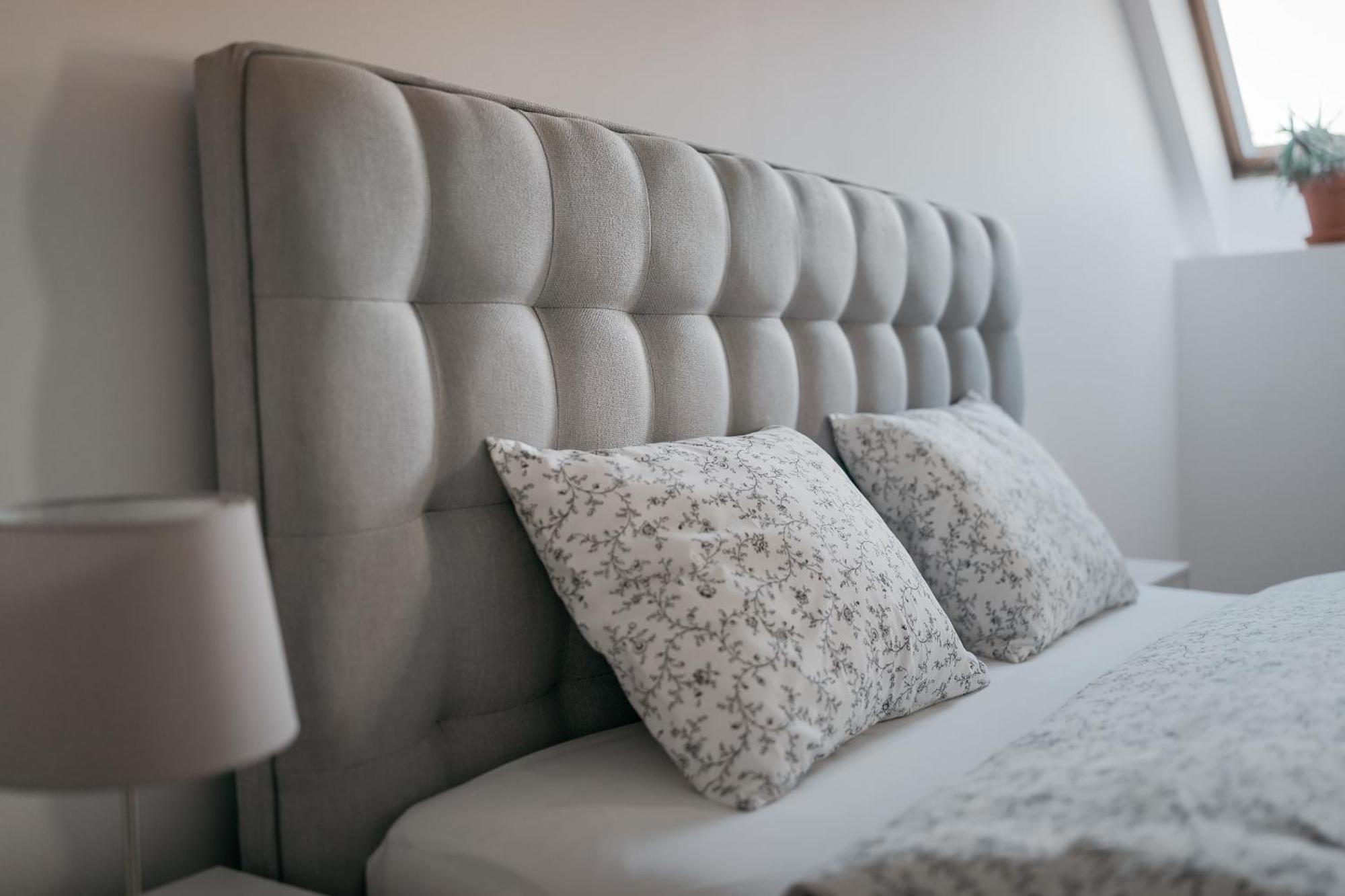 Dot 3 Bdr Apartment With Tyn Cathedral View & Ac Praga Esterno foto