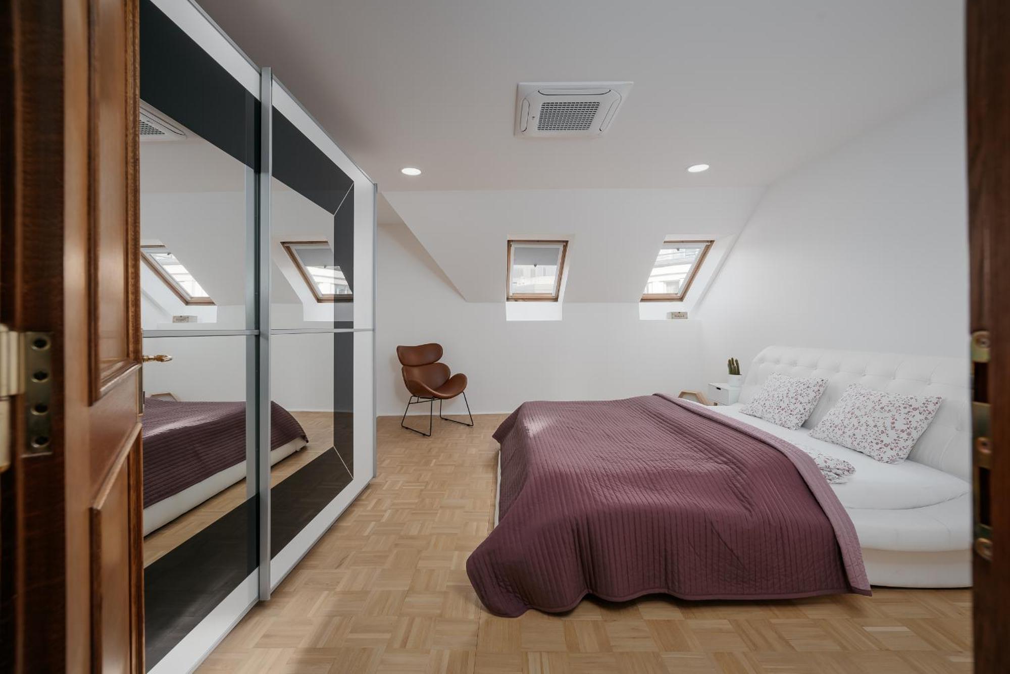 Dot 3 Bdr Apartment With Tyn Cathedral View & Ac Praga Esterno foto